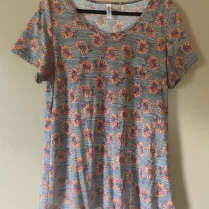 LuLaRoe Classic Tee, Sunflowers, Size XXL